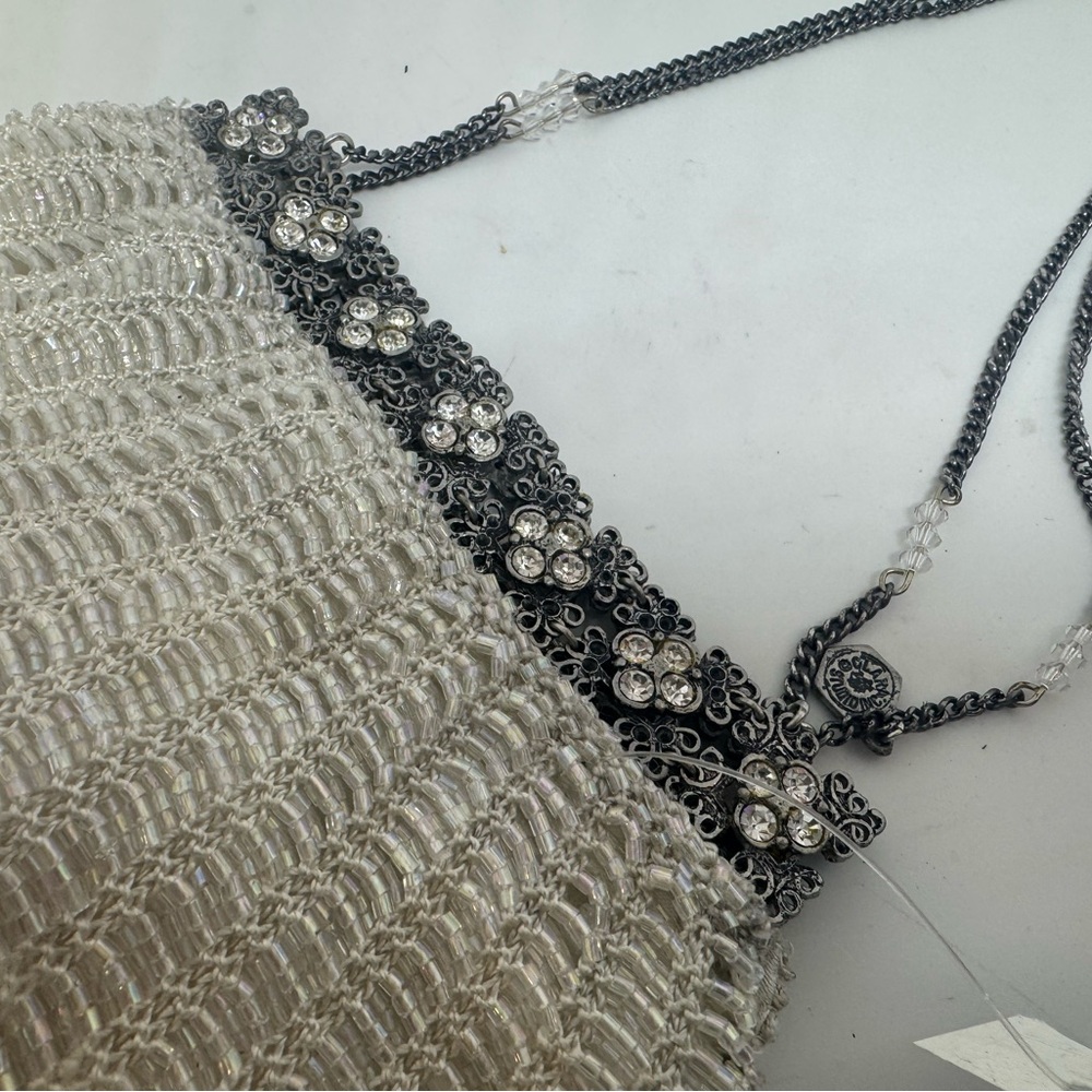 Chic Beaded Evening Bag with Floral Accents